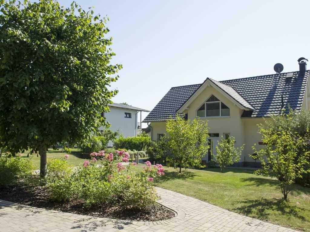 Ferienwohnung Am Waldesrand Sellin  Exterior photo